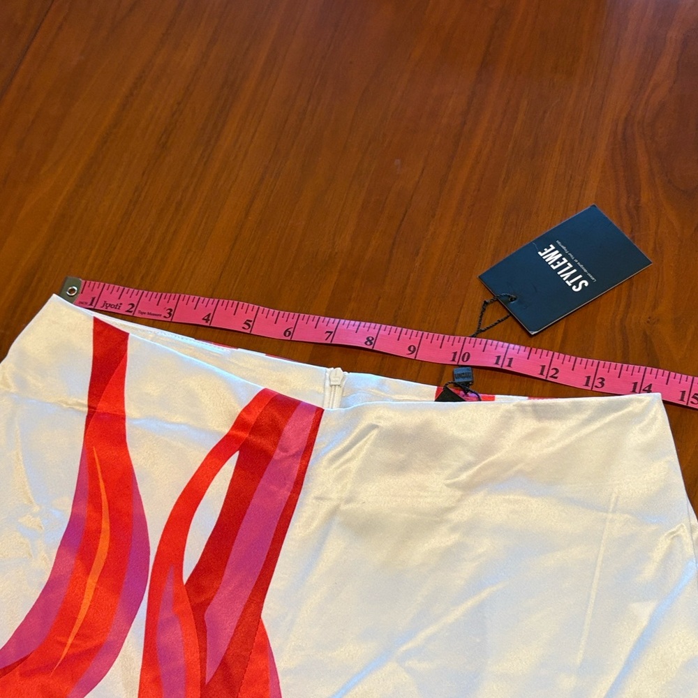 STYLEWE Cream Wide-Leg Pants with Pink & Red Wave Stripes - Picture 8 of 8